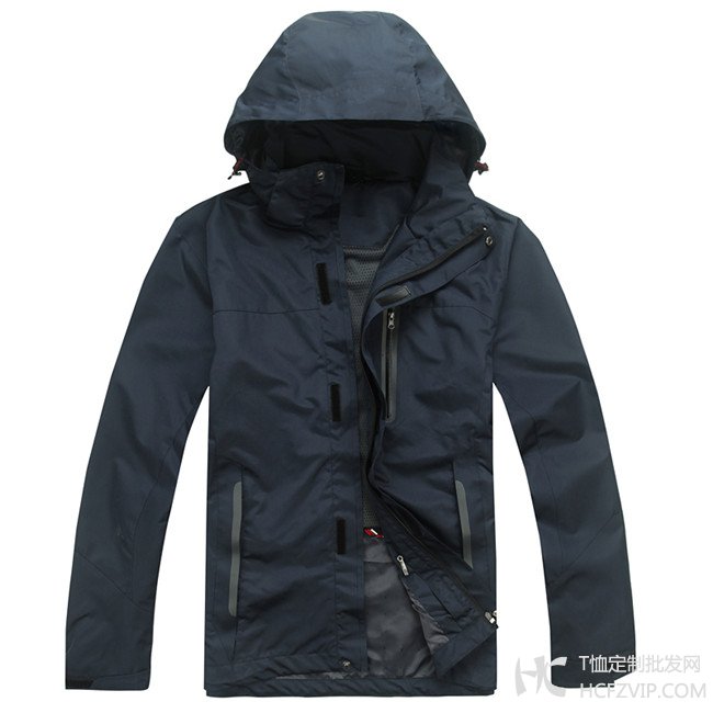 藏蓝色款防风防水透气冲锋衣